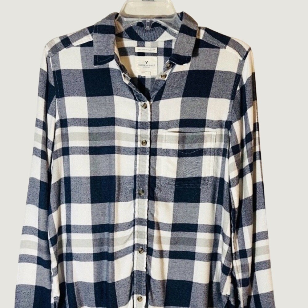 American Eagle Ahhmazingly Soft Boyfriend Fit Blue White Plaid Flannel Small